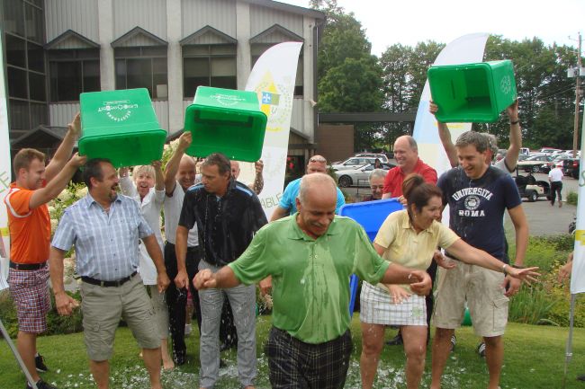 Les maires de la MRC relèvent Le Ice Bucket Challenge!