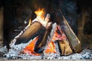 Suite à un incendie, les pompiers de Sainte-Julie invitent les citoyens à être prudents avec les cendres chaudes