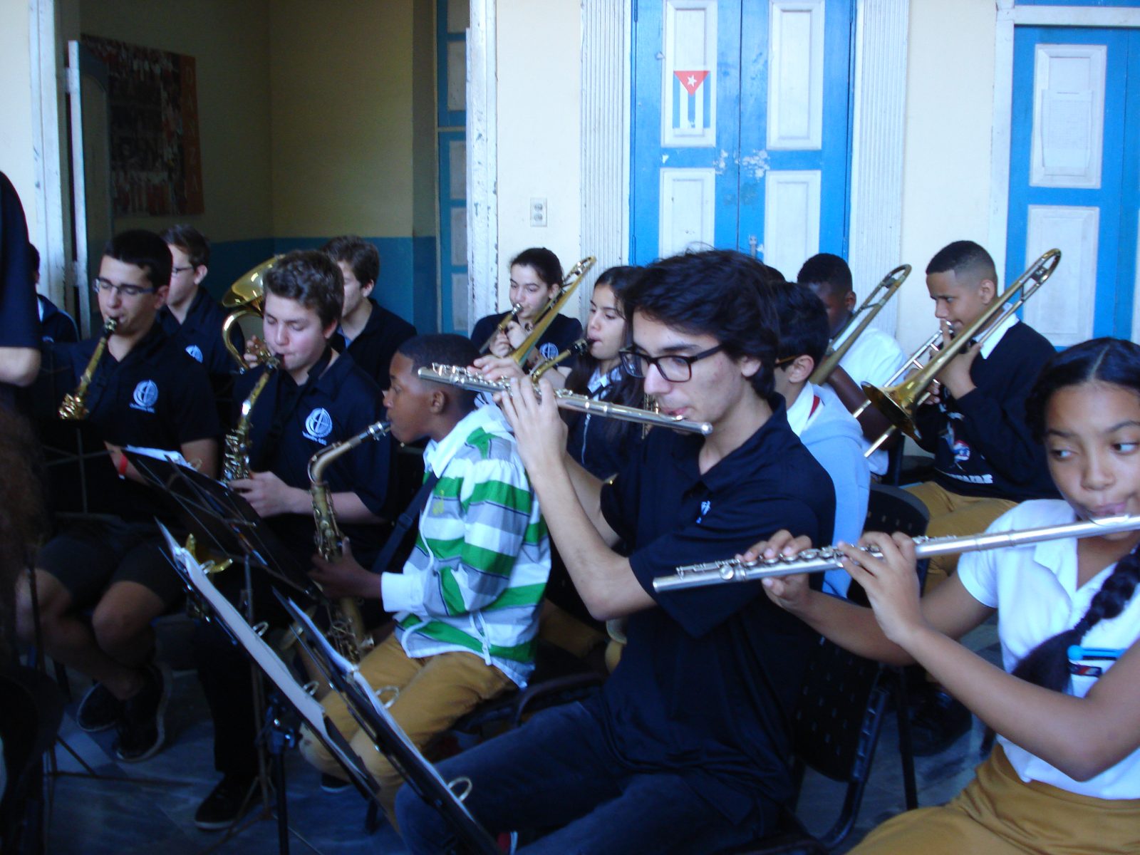 Des élèves de l’École d’éducation internationale font un séjour culturel à Cuba