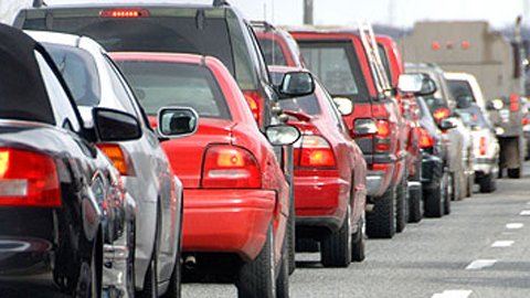 La mairesse Suzanne Roy rappelle l’urgence de décongestionner les autoroutes 20 et 30