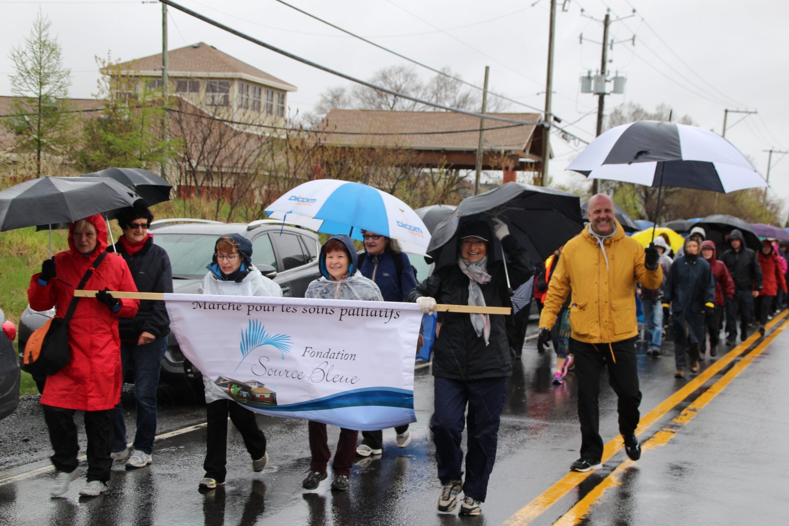 Plus de 168 000 $ amassés à la 8e Marche pour la Maison de soins palliatifs Source Bleue