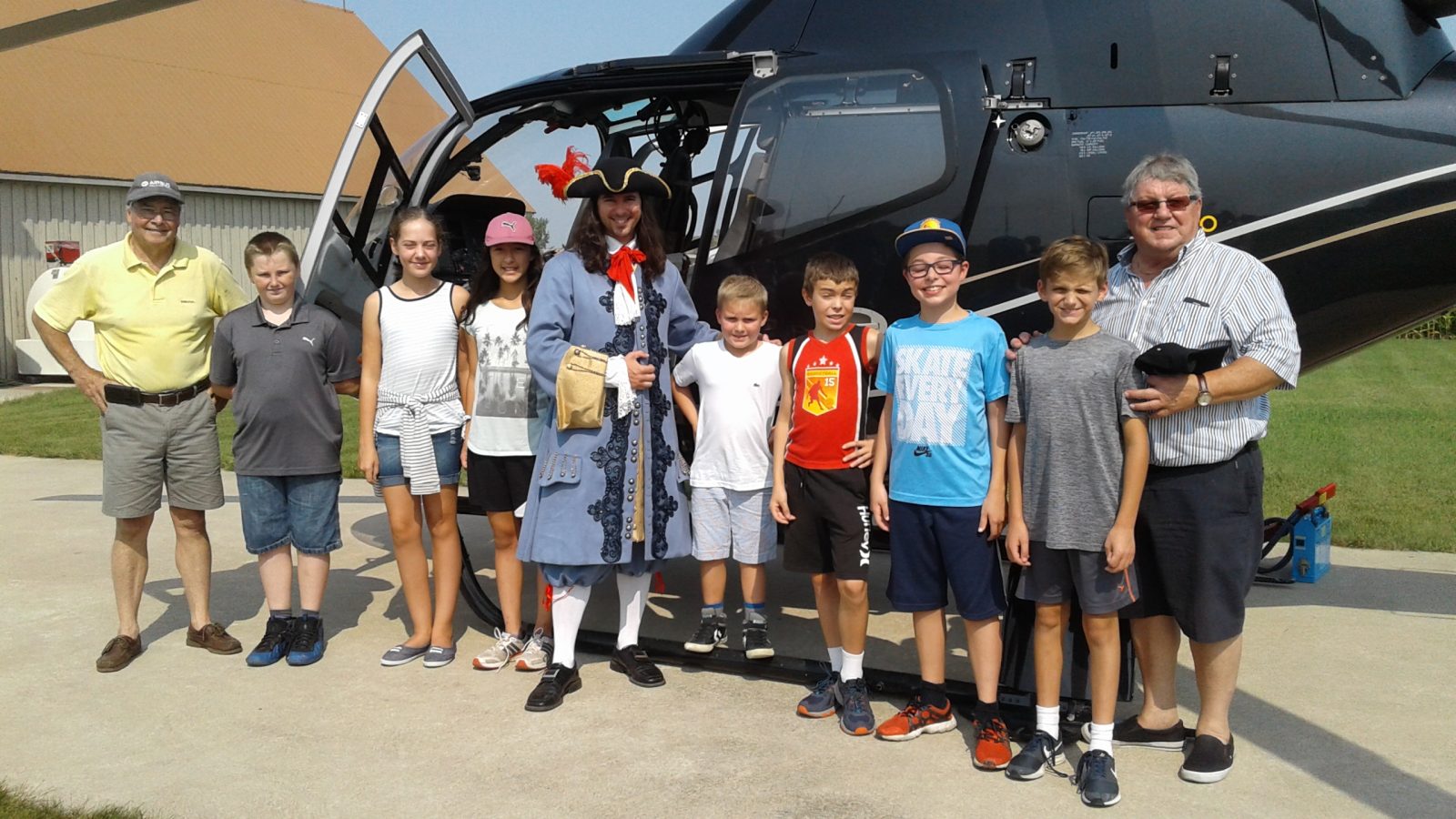 350e : des tours d’hélicoptère pour de jeunes gagnants