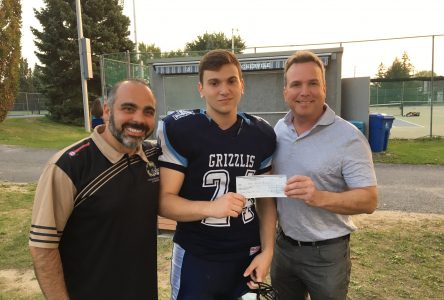 Un élève méritoire en football au programme sport-études de l’école de Mortagne reçoit une bourse