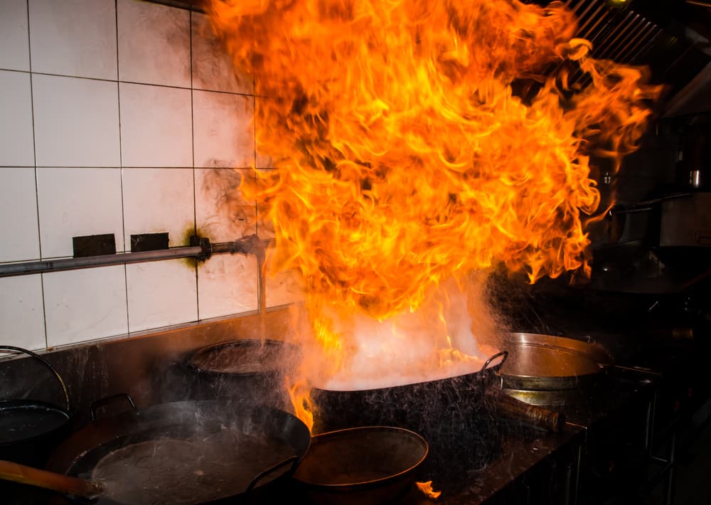 Près du tiers des incendies résidentiels sont causés par les appareils de cuisson chaque année