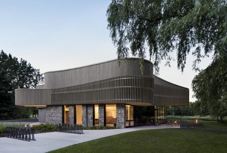 Le nouveau centre de services du parc des Îles-de-Boucherville récompensé pour son architecture