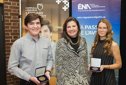 Deux étudiants du cégep Édouard-Montpetit reçoivent la médaille de l’Assemblée nationale