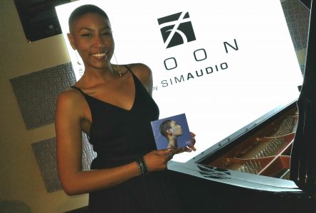 Dominique Fils-Aimé lance son nouvel album dans un studio de Boucherville
