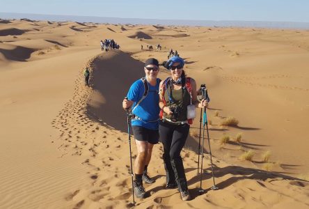 Deux Bouchervillois marchent 145 km dans le désert du Sahara au profit de la Société de recherche sur le cancer