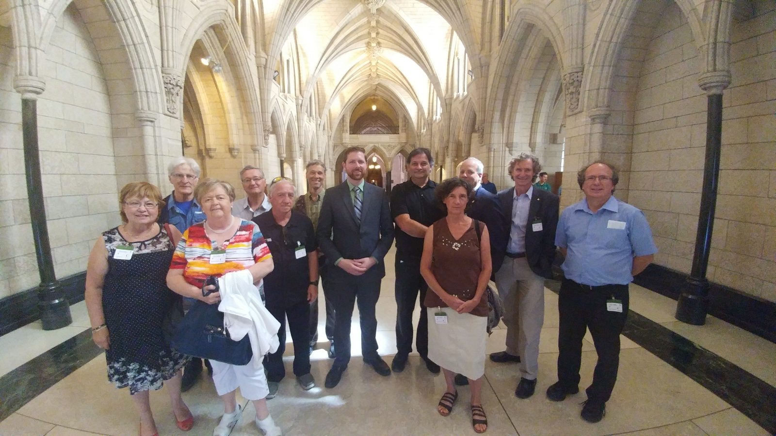 Visite du parlement : Xavier Barsalou Duval reçoit des citoyens à Ottawa