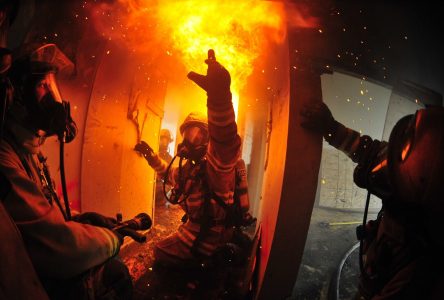 Exercices de mises à feu contrôlées organisés par les pompiers à Varennes en décembre