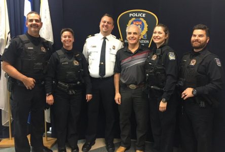 Quatre policiers sauvent la vie d’un homme