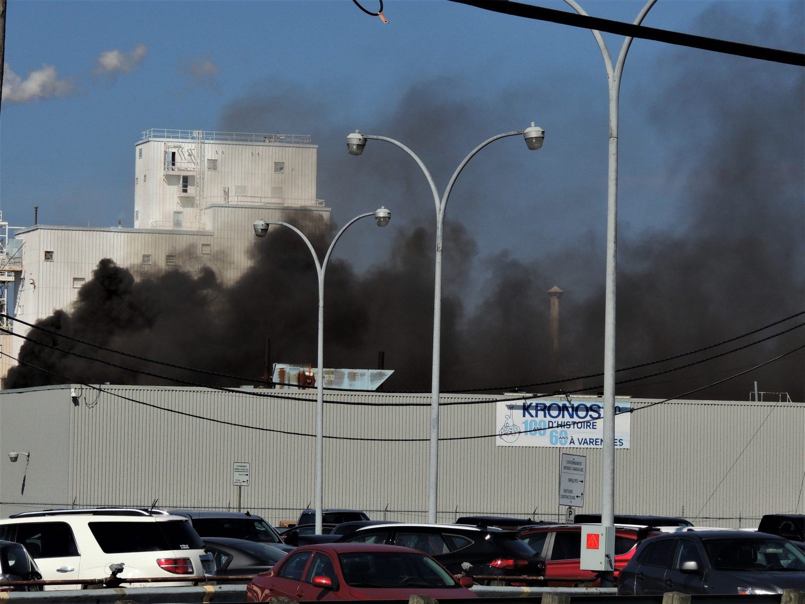Incendie à l’usine Kronos de Varennes