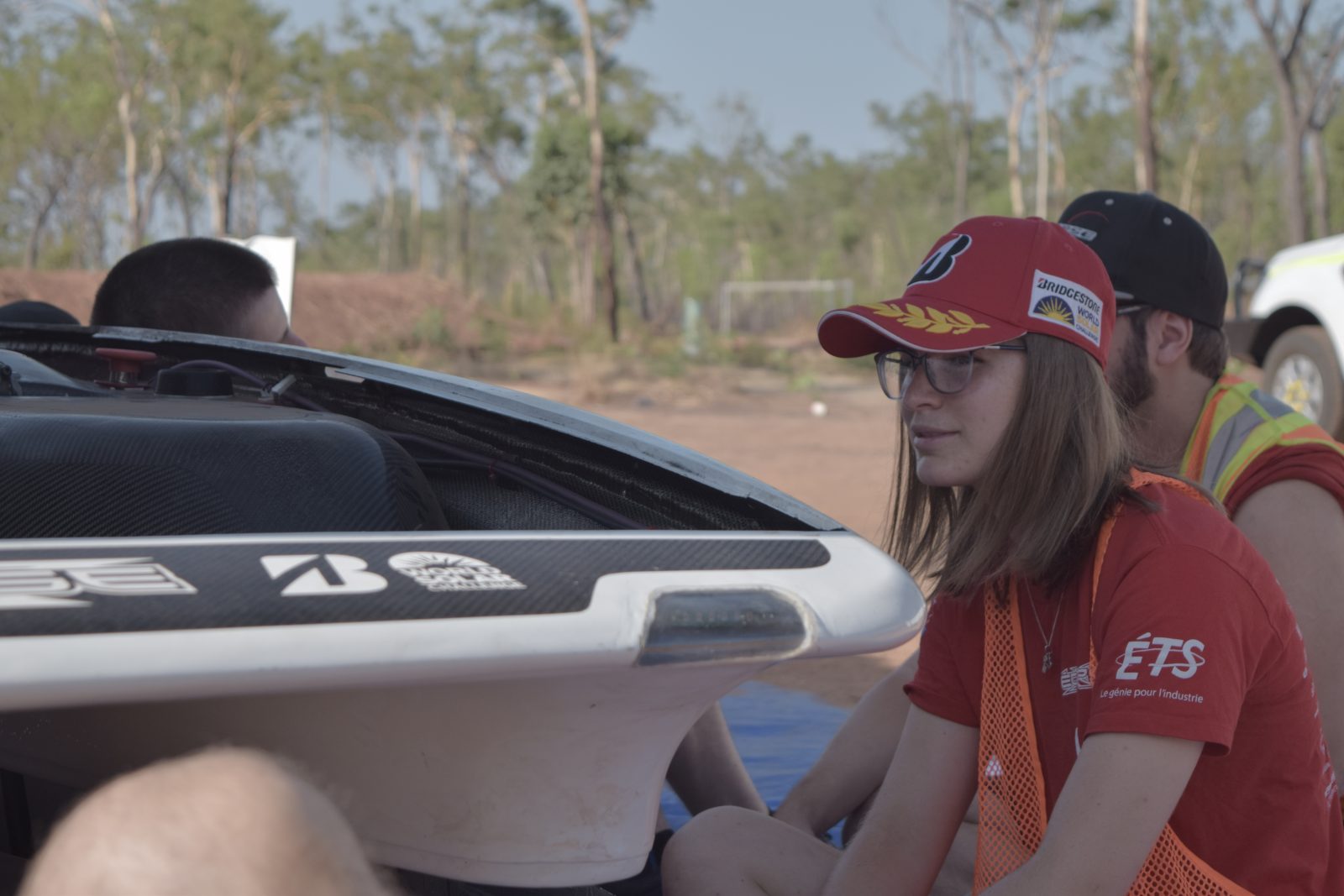 Deux étudiants de Boucherville et de Sainte-Julie traversent l’Australie avec leur voiture solaire