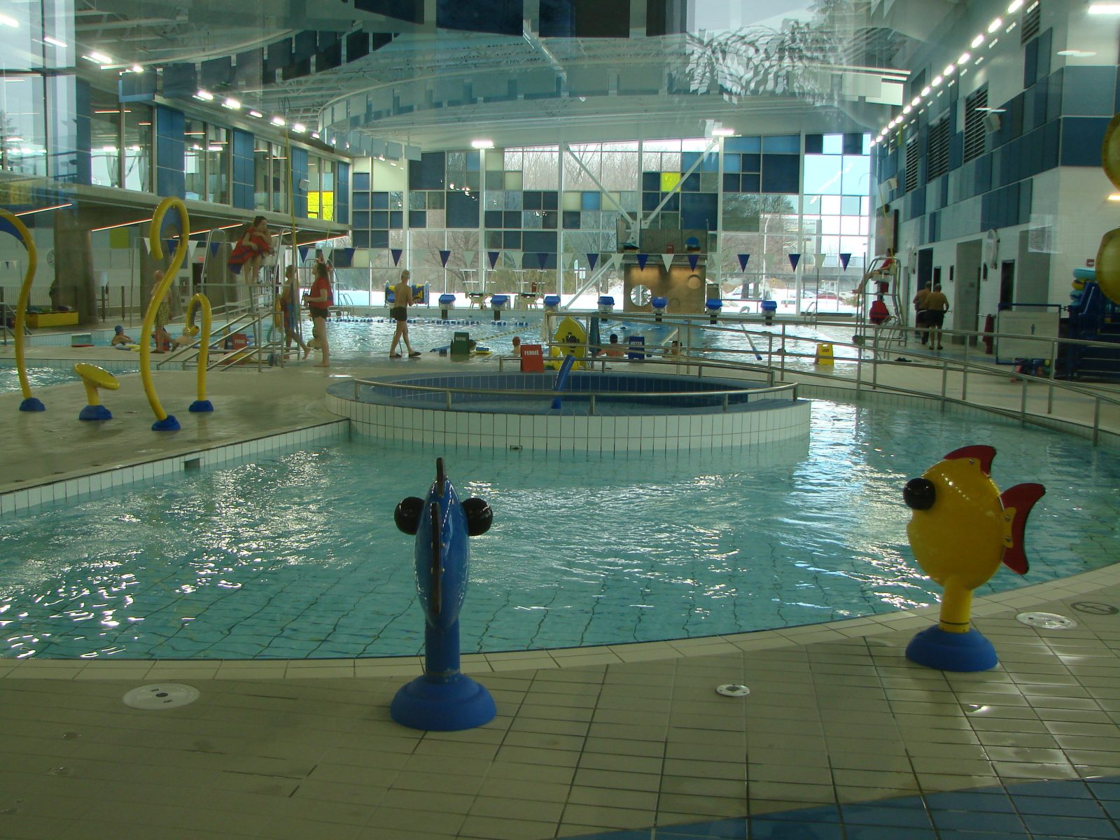 Le centre aquatique a débordé de baigneurs durant la relâche scolaire