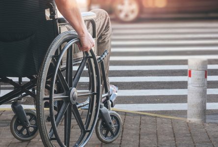 Un premier guide d’accessibilité aux handicapés pour les commerces de Longueuil