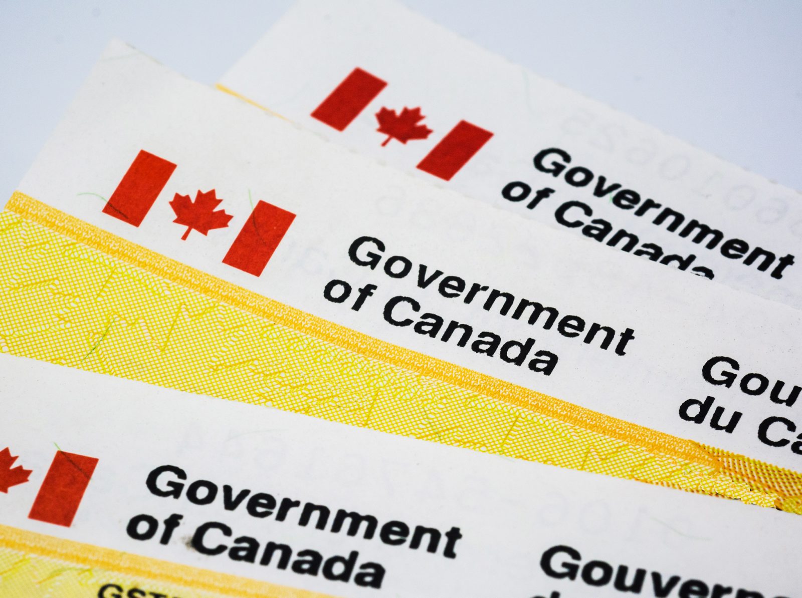 Contribuables fraudés avec la PCU  : victimes deux fois plutôt qu’une grâce à l’Agence du revenu du Canada!