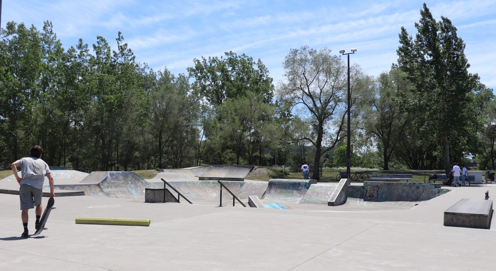 La zone jeunesse des environs du skatepark pourrait être bonifiée