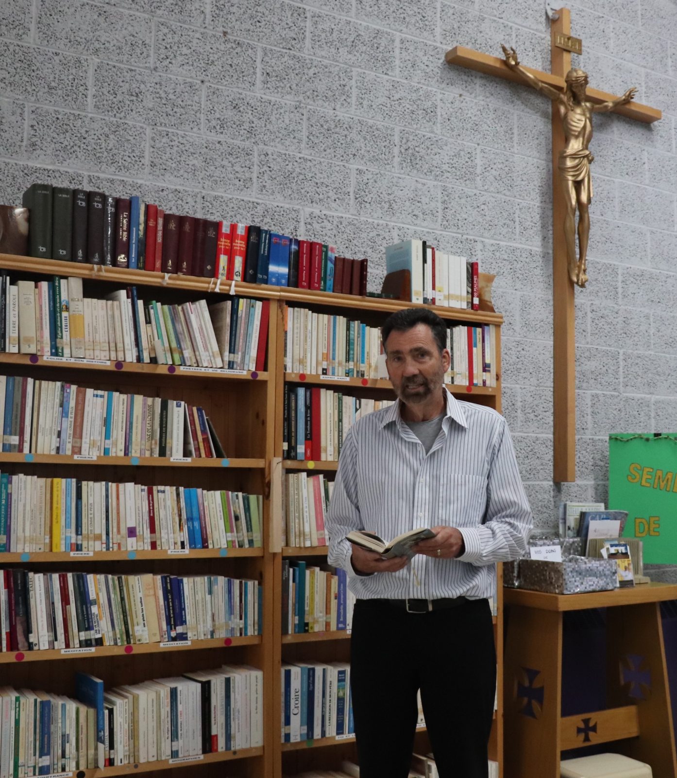 La paroisse Saint-Louis se dote d’une bibliothèque spirituelle