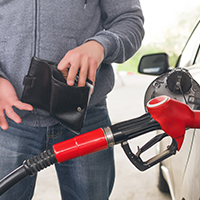 Abolir la double taxation sur le prix de l’essence