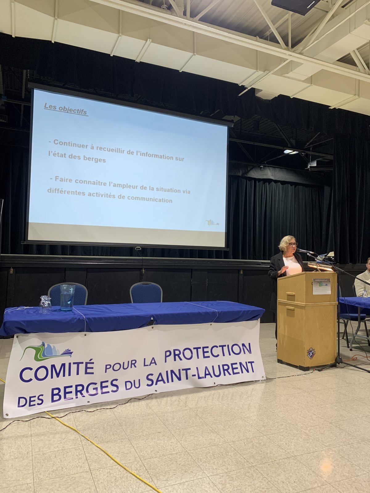 De nombreux citoyens se mobilisent pour la protection des berges du Saint-Laurent lors de l’assemblée du CPBSL