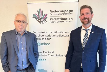 Refonte de la carte électorale fédérale : Xavier Barsalou-Duval et Denis Trudel plaident pour le maintien de la séparation entre Boucherville et Longueuil