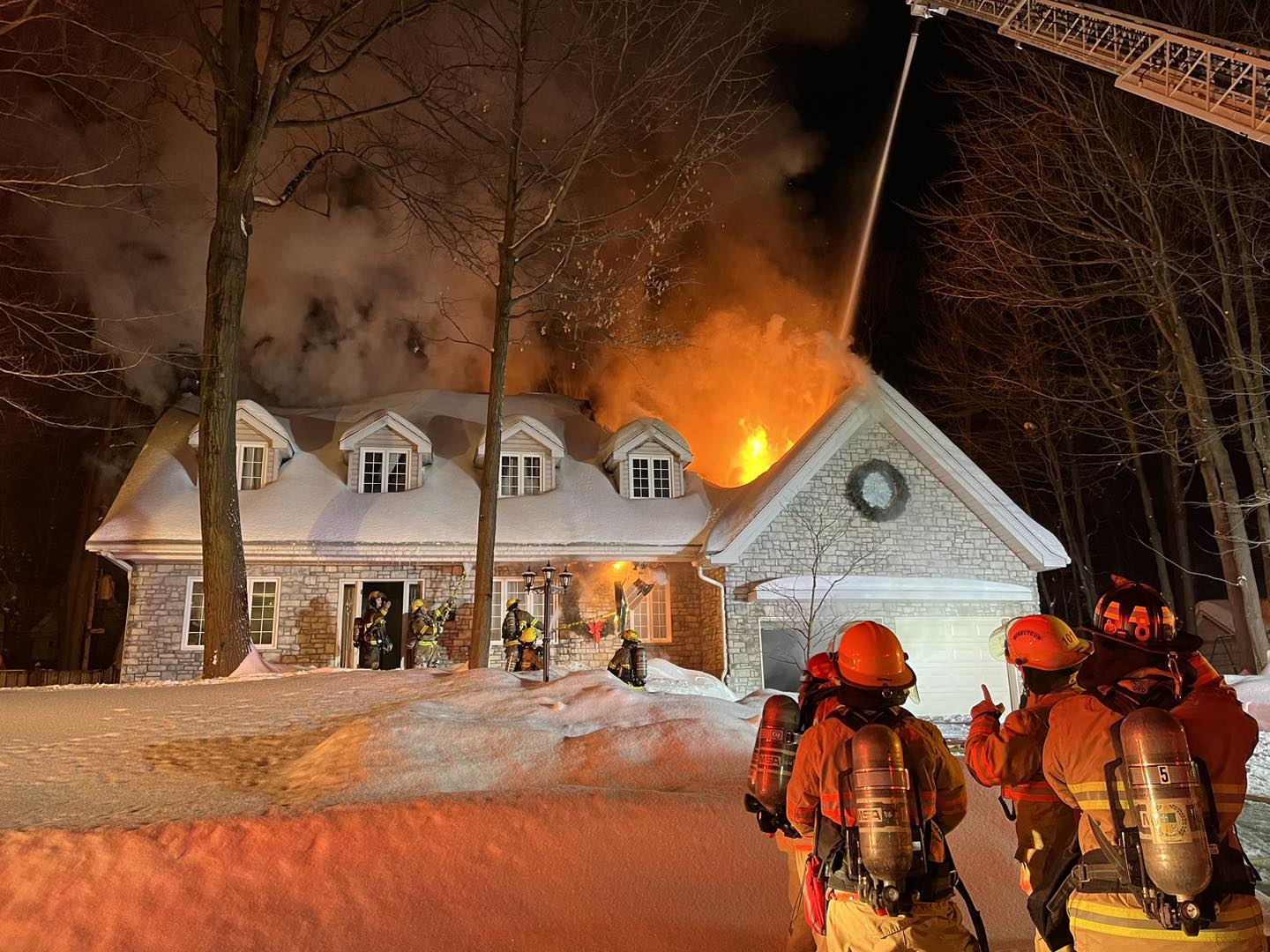 Incendies à Sainte-Julie: merci à tous les pompiers!