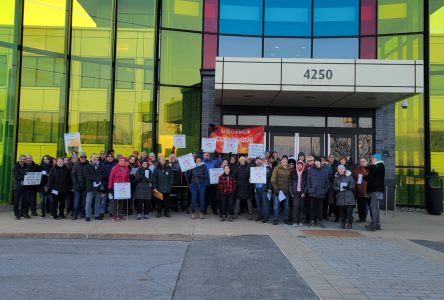 Nouvelle manifestation contre le développement de l’aéroport de Saint-Hubert