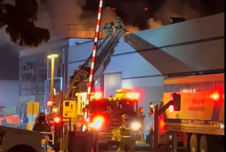 Un incendie mineur endommage les ateliers municipaux à Sainte-Julie