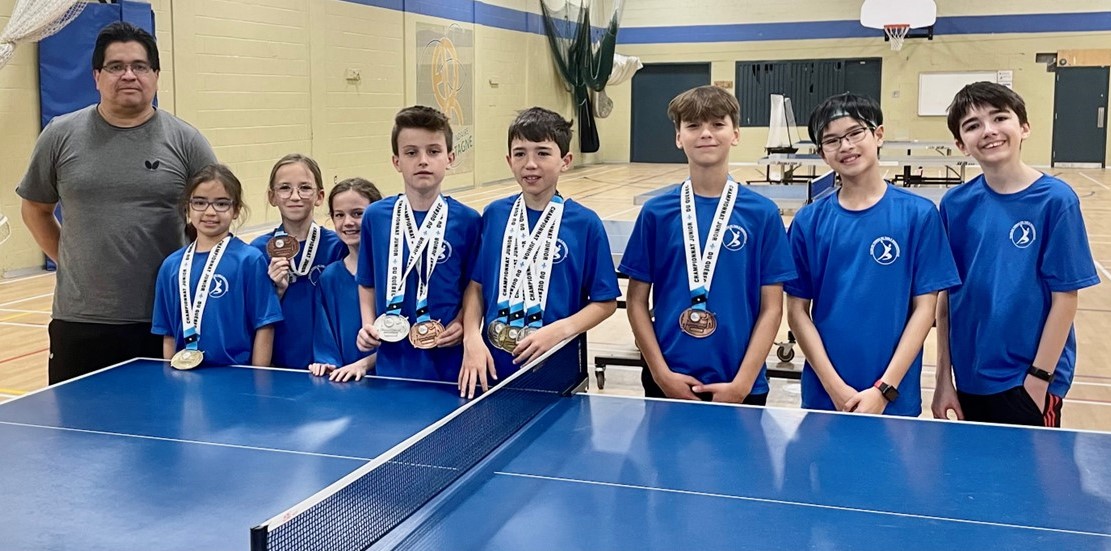 Championnats juniors du Québec : huit médailles pour le Club de tennis de table de Boucherville