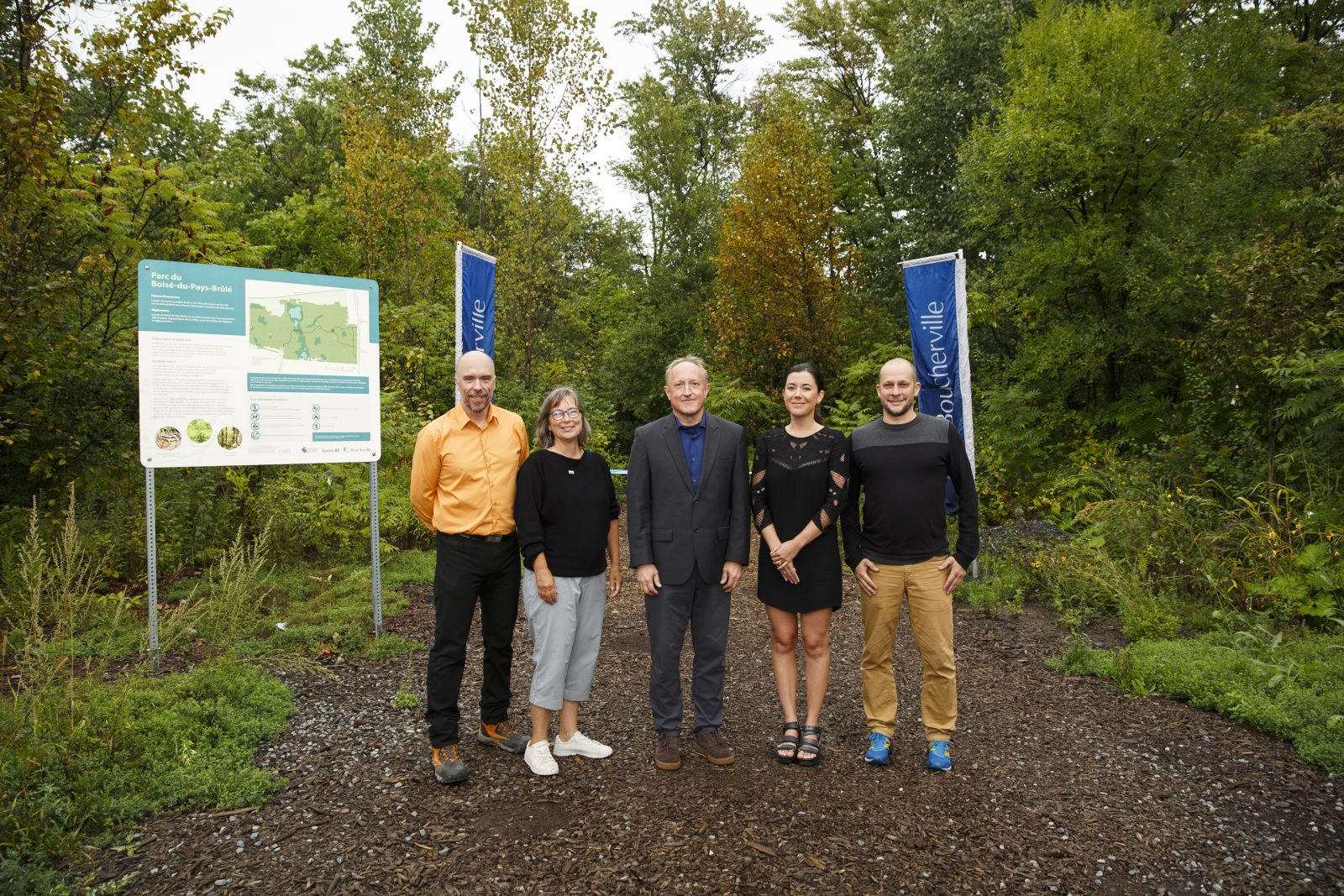 Boucherville inaugure un nouveau sentier au parc du Boisé-du-Pays-Brûlé
