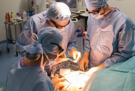 Salles d’opération au ralenti au Québec: des hôpitaux de la région s’en sortent très bien