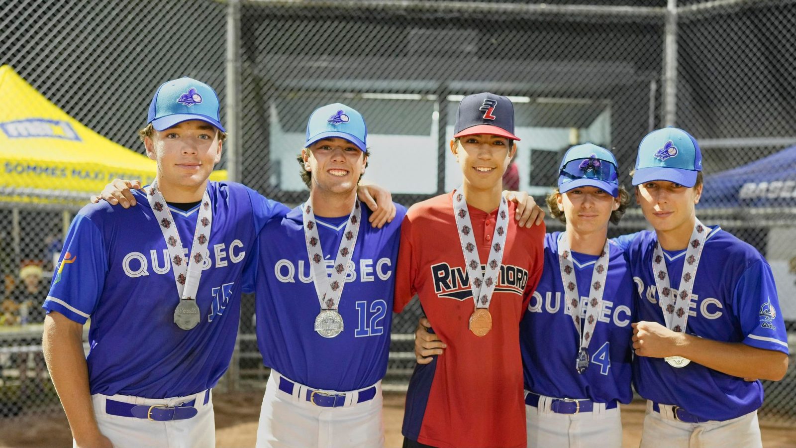 L’or et l’argent pour cinq jeunes joueurs de baseball de De Mortagne