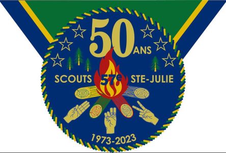 Le député Stéphane Bergeron souligne le 50e anniversaire du Groupe scout de Sainte-Julie