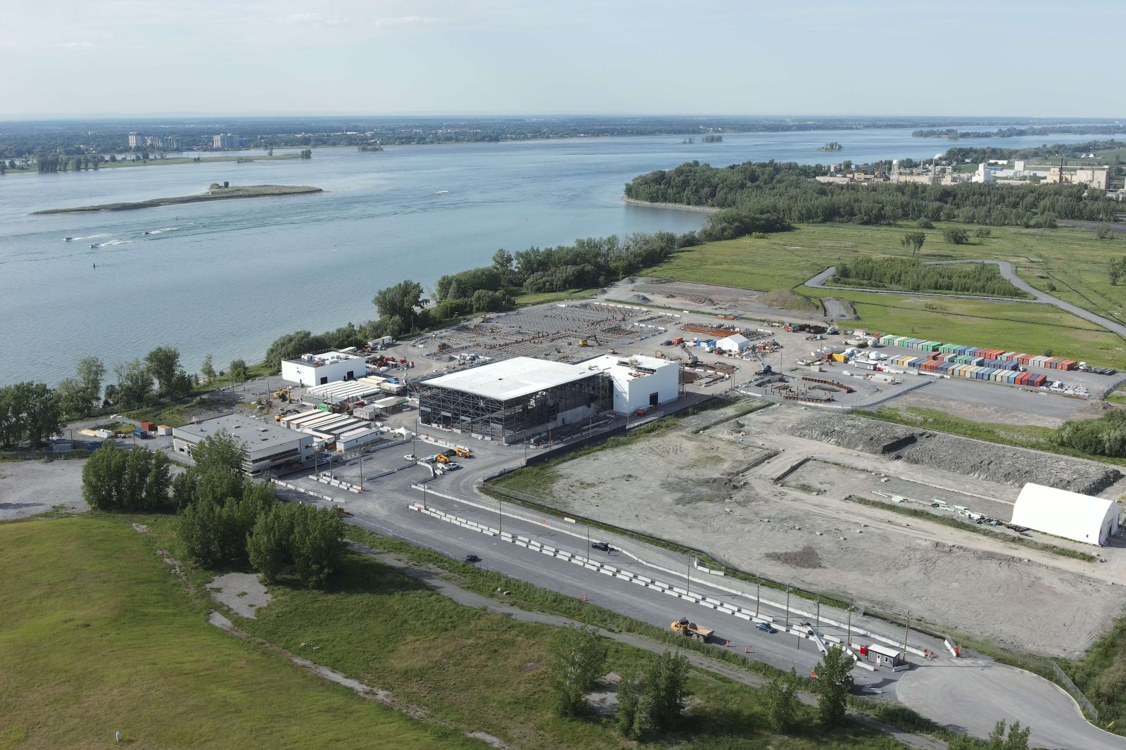 Enerkem ferme son usine à Edmonton, mais le projet de Varennes suit son cours