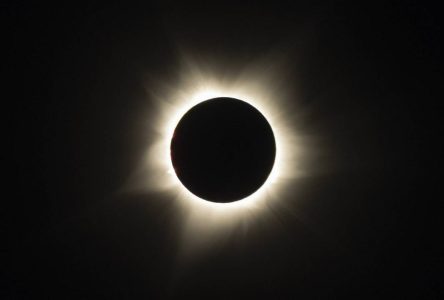 Éclipse solaire : le CSS des Patriotes y voit une occasion en or