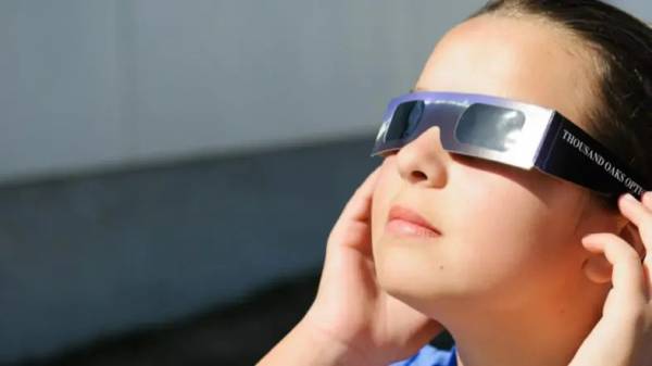 Varenne: uma segunda vida para óculos de observação de eclipses